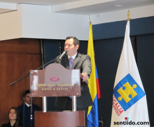 Jorge Fernando Perdomo, vicefiscal general de la Nación. En el evento también estuvieron presentes: Juan Fernando Cristo, ministro del Interior, Yesid Reyes, ministro de Justicia y del Derecho, Wilson Ruiz, presidente del Consejo Superior de la Judicatura y Esiquio Manuel Sánchez, vicedefensor del pueblo.